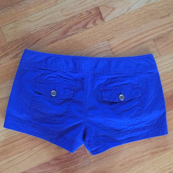 Express Shorts w front buttons - Picture 5 of 6